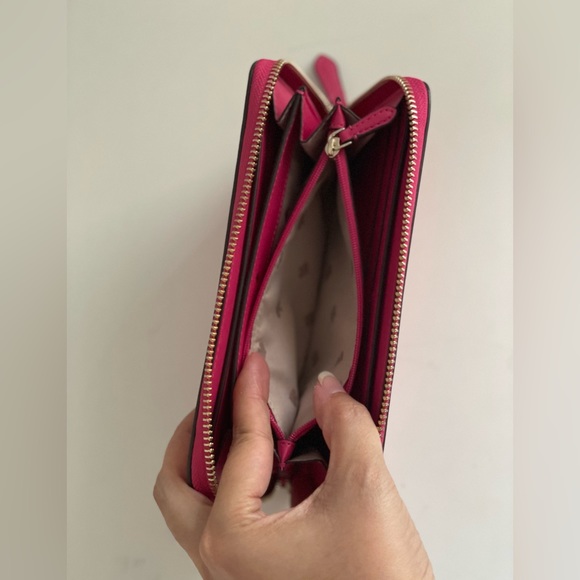 SOLD AUTHENTIC!!💎👜 Kate Spade Zip Around Wallet in Pink - Picture 4 of 12